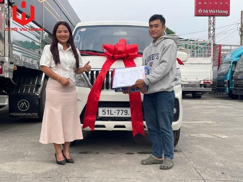 Chúc Mừng Bàn Giao Xe Tải Van Tera V6 Cho Anh H. Tại TP. Hồ Chí Minh